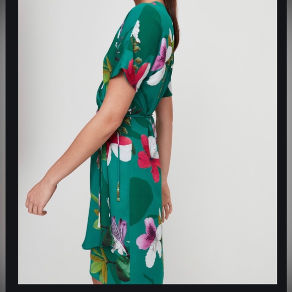 Babaton Floral Wrap Dress - Sz XS - Picture 5 of 5